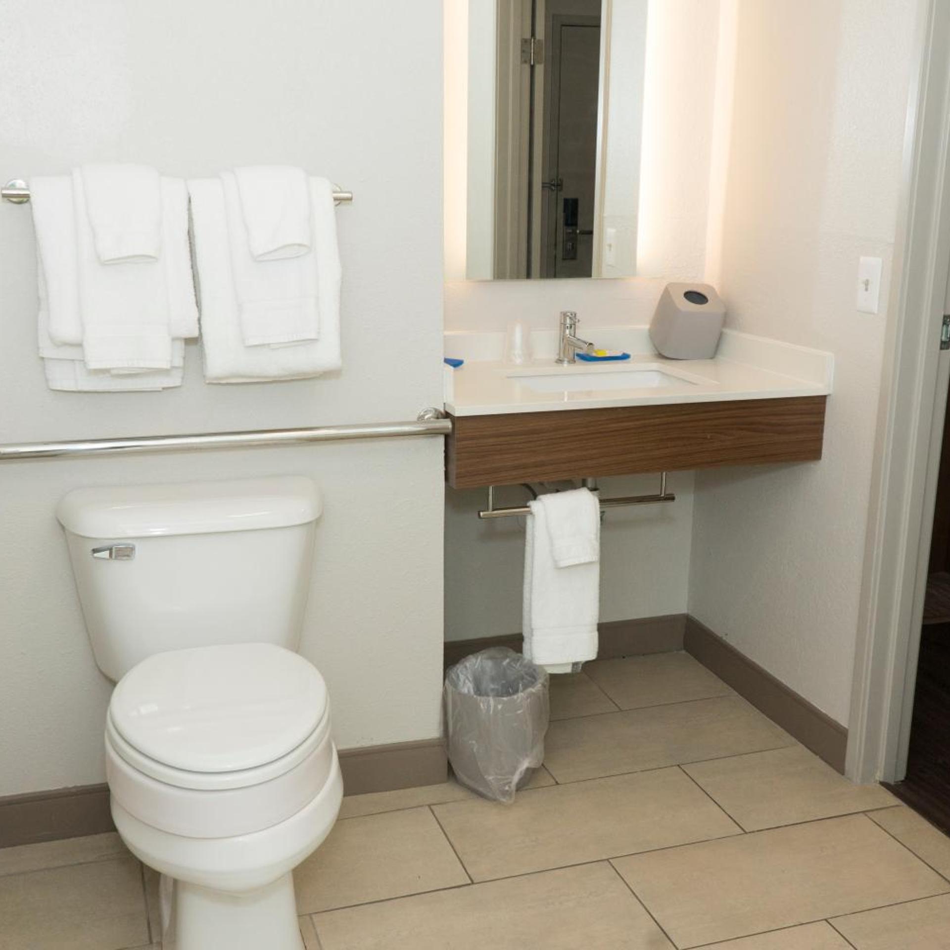 holiday inn express hotel and suites madison by ihg