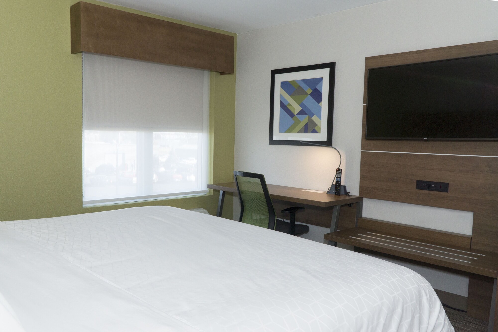 holiday inn express hotel and suites madison by ihg