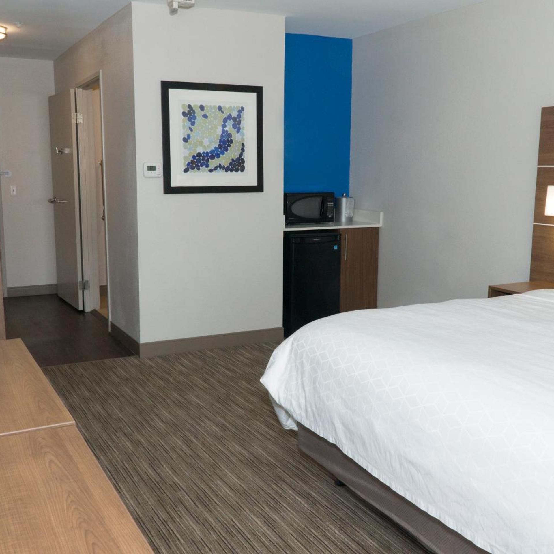 holiday inn express hotel and suites madison by ihg
