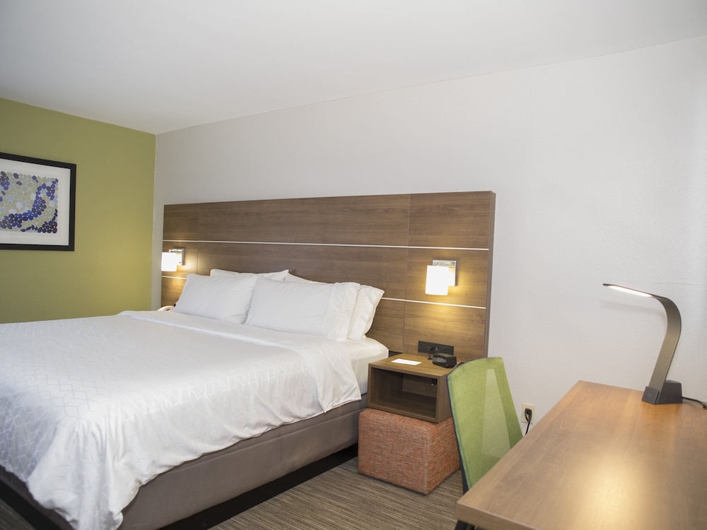 holiday inn express hotel and suites madison by ihg