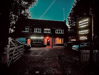 high trees gatwick guest house