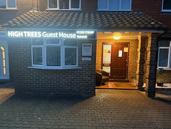 high trees gatwick guest house