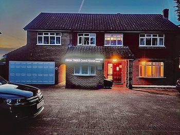 High Trees Gatwick Guest House,,2 star