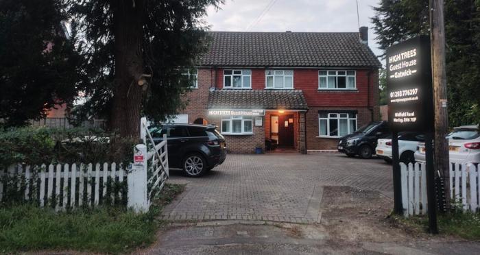 high trees gatwick guest house