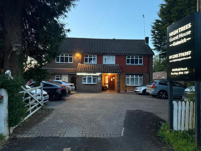 high trees gatwick guest house