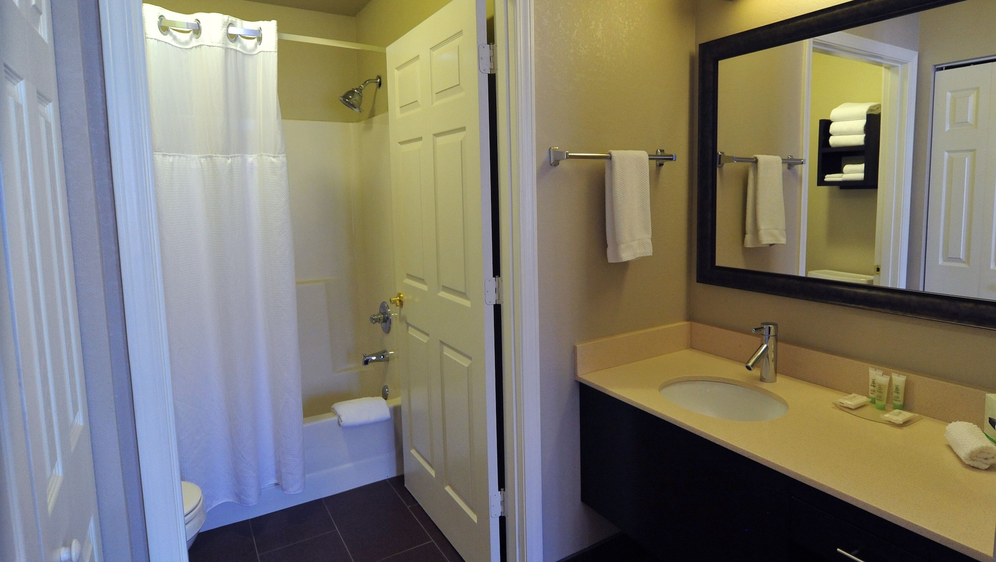 staybridge suites chicago oakbrook terrace by ihg
