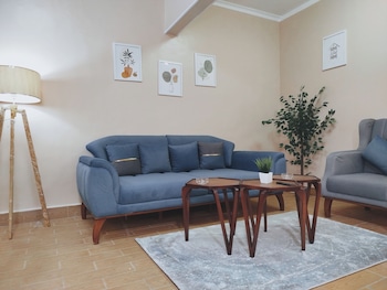 Moon Homes,55 Noubar St,3 star