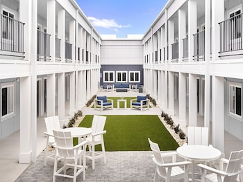 stayapt suites columbus fort benning