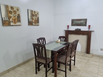 Abo Hisham Nile Flat,Yousef Bazaar Street, East Bank,5 star