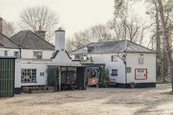 the crown inn at burnham beeches