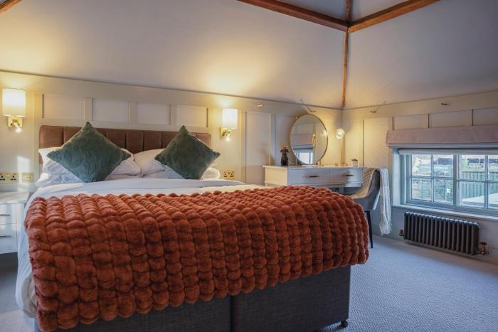 the crown inn at burnham beeches