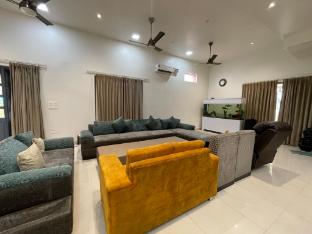 Sahib Farms And Resorts,,3 star