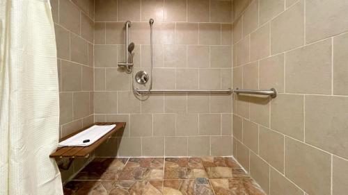 hotel d lins ontario airport