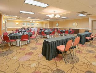 hotel d lins ontario airport