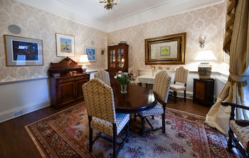 The Townhouse,,4 star