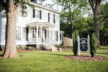 the trott house inn