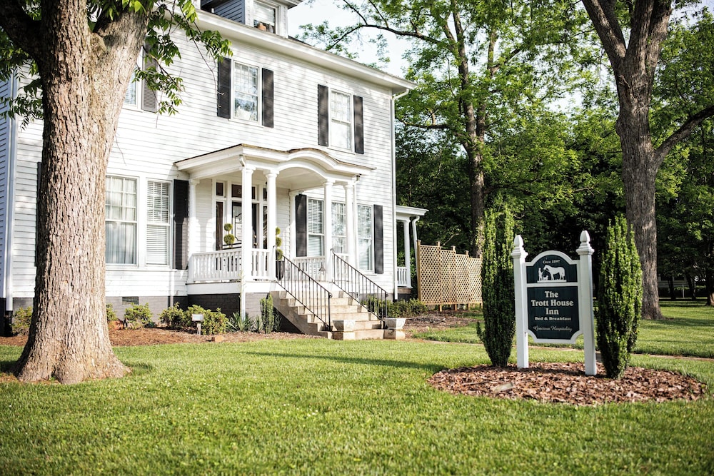 the trott house inn