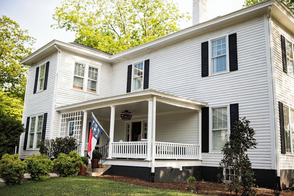 the trott house inn