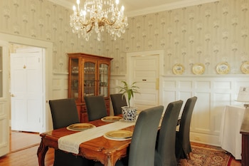 the trott house inn