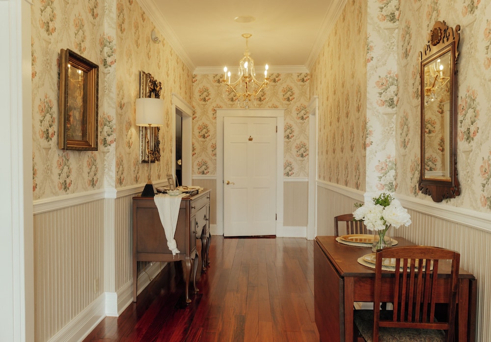 the trott house inn