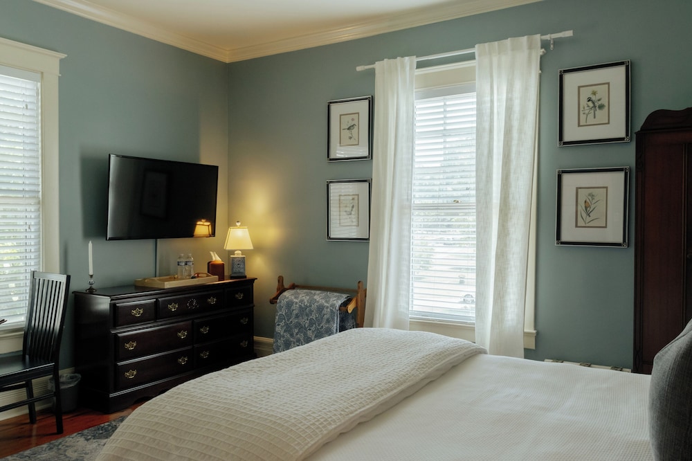 the trott house inn