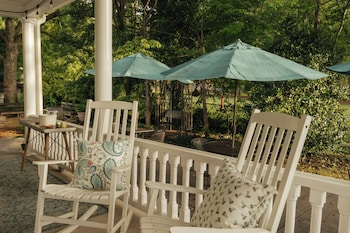the trott house inn
