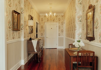 the trott house inn