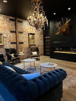 Linden Lofts,,2 star