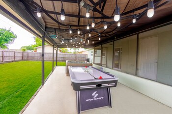 Delray House With Hot Tub & Game Room,,4 star