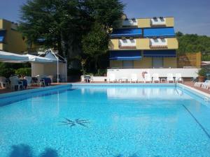 hotel seven residence