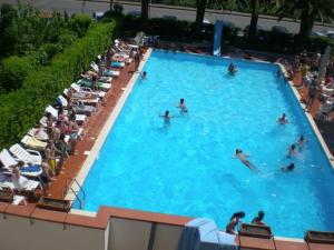hotel seven residence
