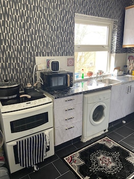 lovely humuplace 1 bed apartment in birmingham