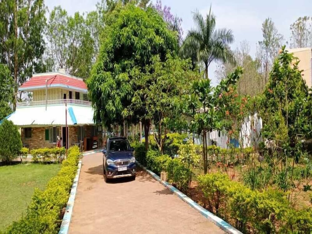 chandrika guest house