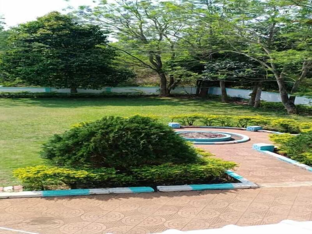 chandrika guest house