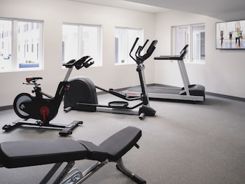 Stayapt Suites Tallahassee-Capitol,950 Desoto Park Dr,4 star