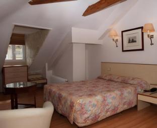 hotel hauteville opera