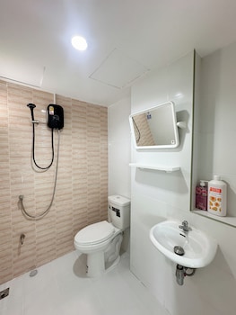 At Samutsakorn Suansom,,4 star