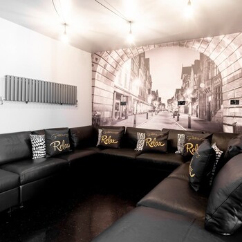 The Tudor Gathering Chester - City Centre,,3 star