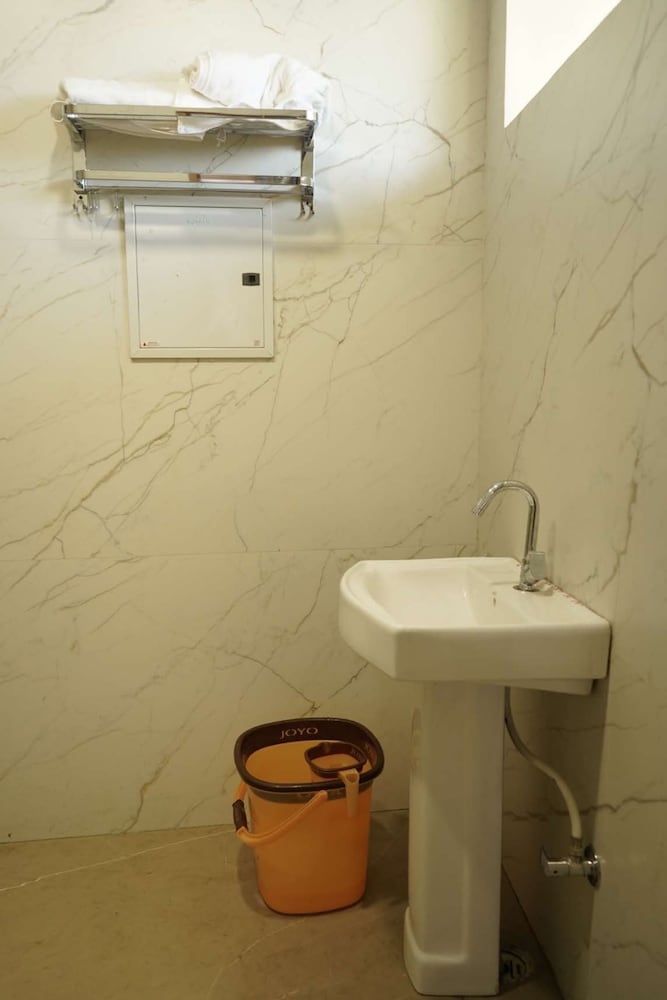 maharaja hotel and restaurant