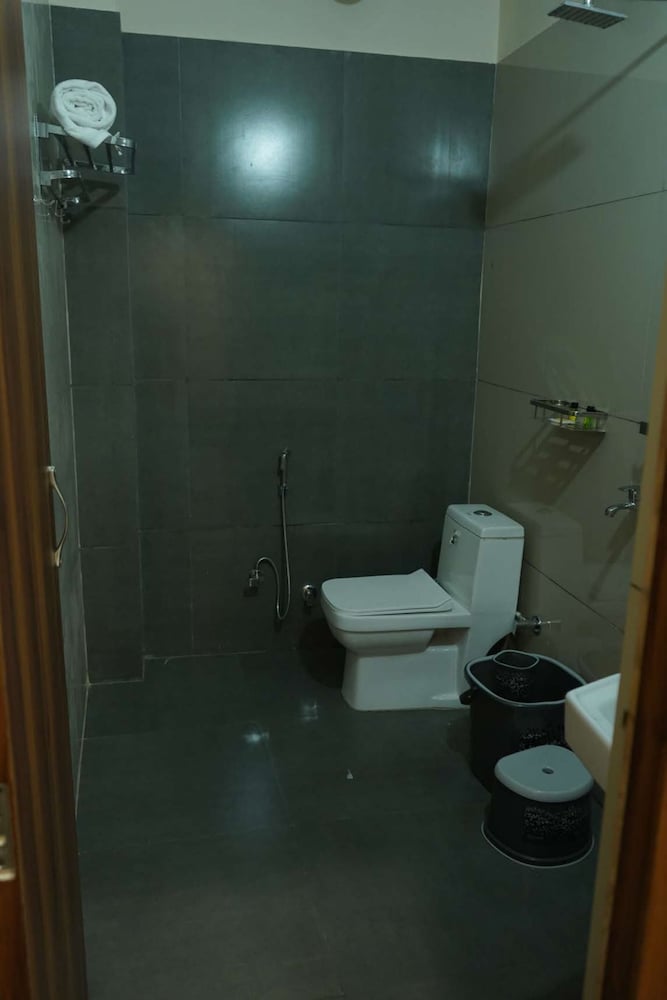 maharaja hotel and restaurant