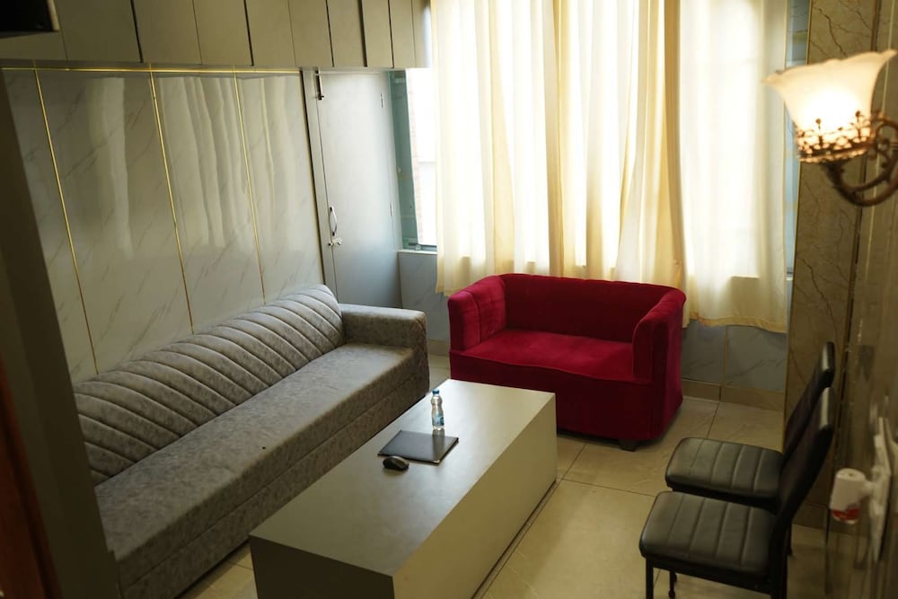 maharaja hotel and restaurant