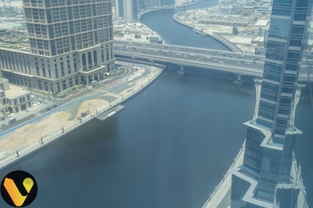 vogue elegance court tower studio