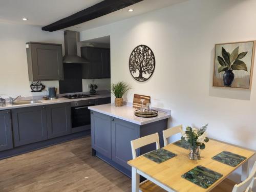 Hampstall Inn Flats,,4 star