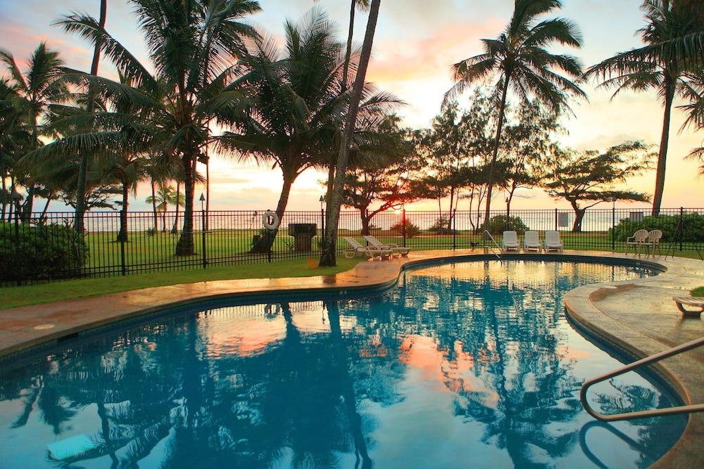 hotel coral reef