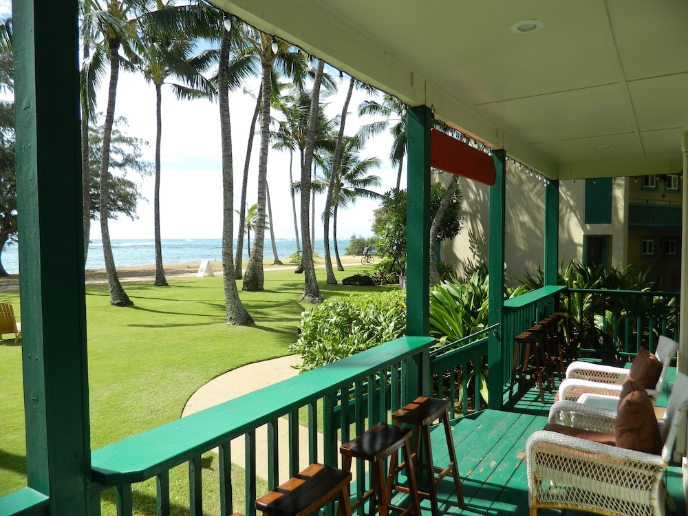 hotel coral reef