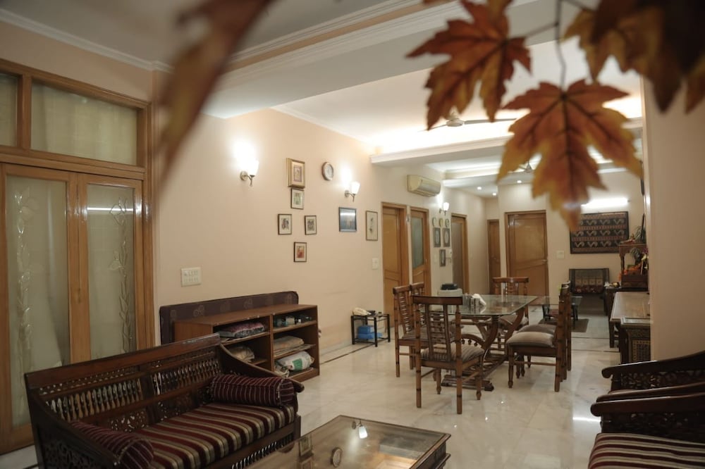 room in bandb bed and breakfast cum home stay