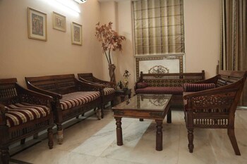 room in bandb bed and breakfast cum home stay