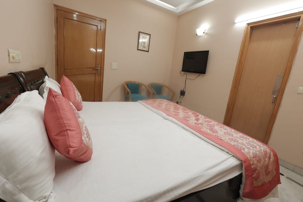 room in bandb bed and breakfast cum home stay