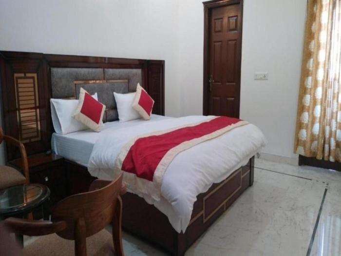room in bandb bed and breakfast cum home stay