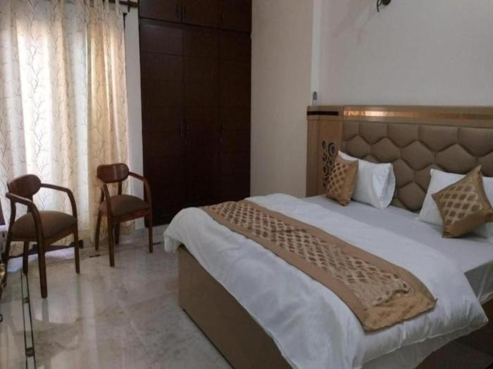 room in bandb bed and breakfast cum home stay